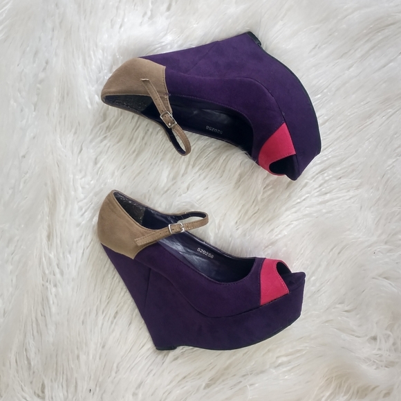 Colorblock Wedges - Picture 4 of 6